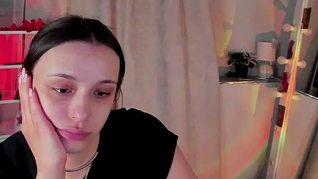Snapshot of Sahara_Shields chatting on May 2026 09:36:01 AM Sahara Shields online show from May 2026 09:36:01 AM