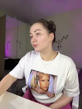 Kiss My Body online show from February 2025 06:46:02 PM