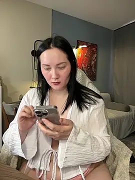 Kiss My Body online show from April 2026 04:45:02 PM