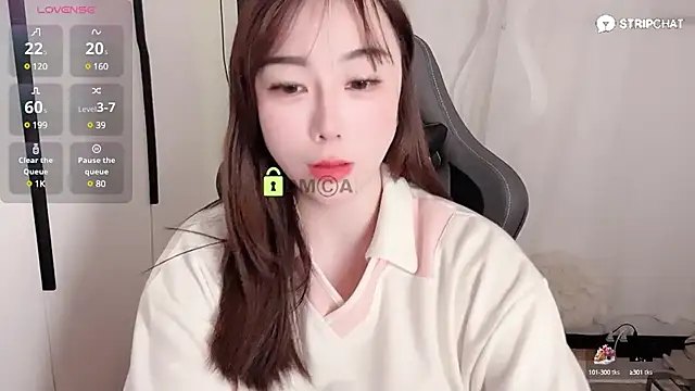 Alano-01 online show from March 2025 03:04:02 AM