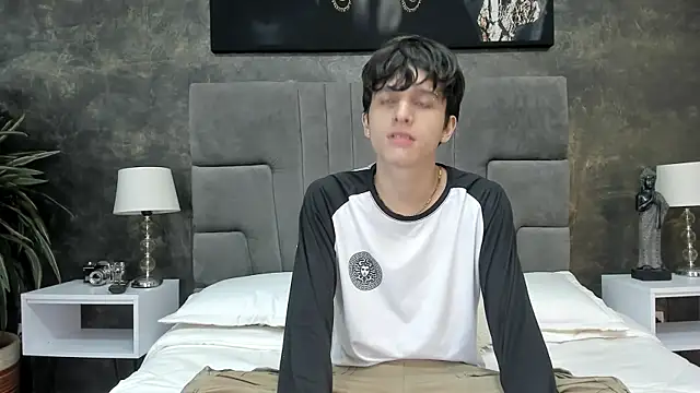 bruce hans online show from October 2025 11:42:01 AM