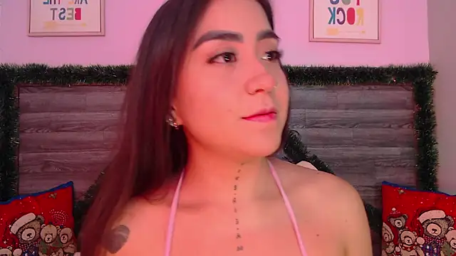 AdaaMillan online show from December 2025 08:06:01 PM