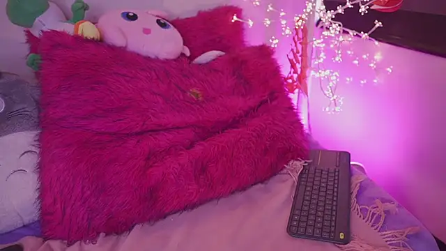 Snapshot of emma_soffia_ chatting on February 2025 08:58:02 PM emma soffia  online show from February 2025 08:58:02 PM