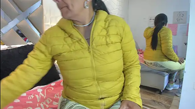 raquell moore online show from March 2026 12:12:02 PM