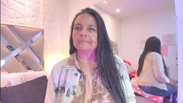 raquell moore online show from April 2026 11:59:01 AM