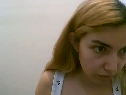 VittoriaTaylor online show from September 2025 08:43:01 PM