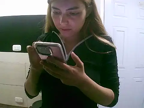 Snapshot of VittoriaTaylor chatting on November 2025 01:59:02 AM VittoriaTaylor online show from November 2025 01:59:02 AM