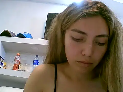 Snapshot of VittoriaTaylor chatting on April 2026 08:20:01 PM VittoriaTaylor online show from April 2026 08:20:01 PM
