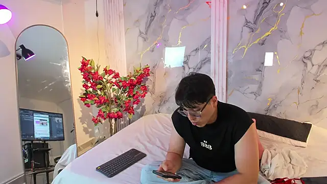 vanilla hot online show from December 2025 07:23:02 PM