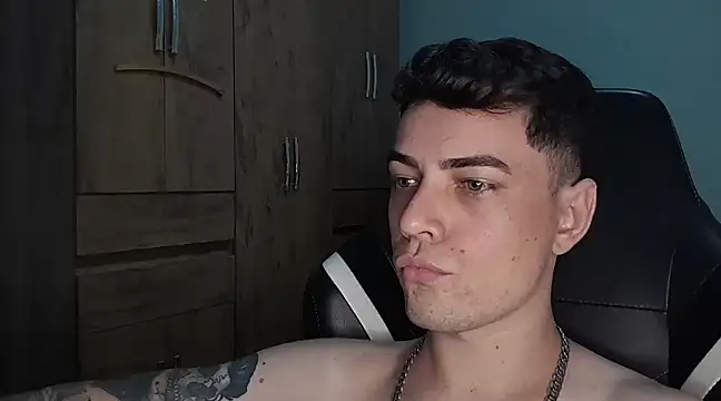 Dyllan   online show from January 2025 09:50:01 PM