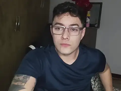 Dyllan   online show from October 2025 02:21:02 AM