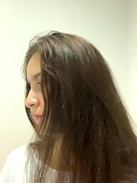 Snapshot of Bella_still chatting on December 2025 12:07:01 AM Bella still online show from December 2025 12:07:01 AM