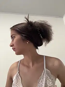 Snapshot of Bella_still chatting on February 2026 01:18:01 PM Bella still online show from February 2026 01:18:01 PM