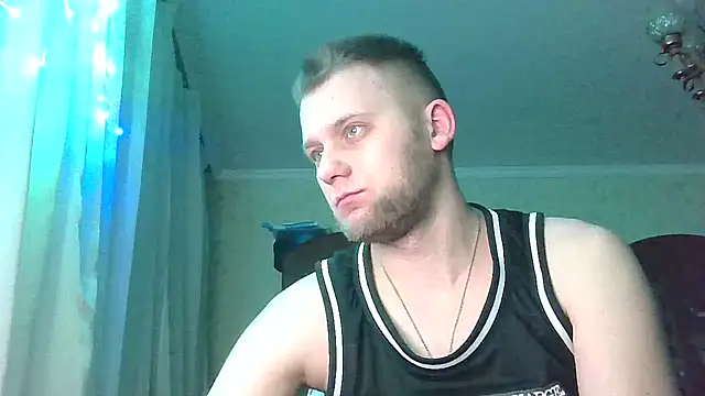 Snapshot of HunterOnBoobs chatting on February 2025 08:31:02 PM HunterOnBoobs online show from February 2025 08:31:02 PM