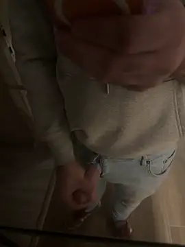 Klaus298 online show from December 2025 08:41:01 AM