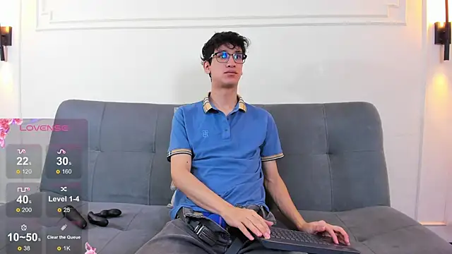 Snapshot of Cum_hunters chatting on April 2026 03:20:01 AM Cum hunters online show from April 2026 03:20:01 AM