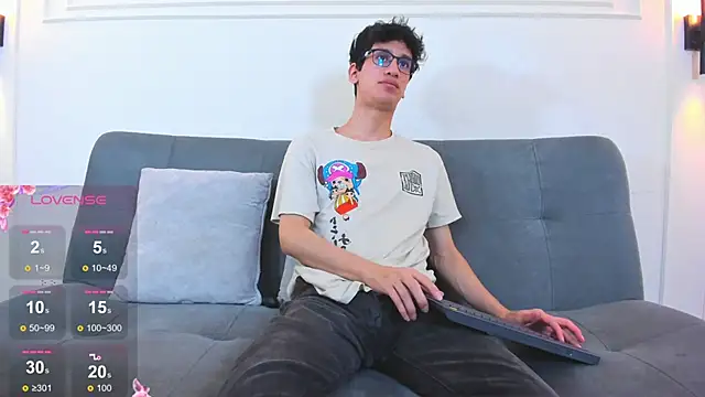 Snapshot of Cum_hunters chatting on April 2026 03:13:02 AM Cum hunters online show from April 2026 03:13:02 AM