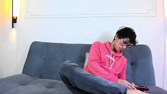 Snapshot of Cum_hunters chatting on May 2026 03:15:02 AM Cum hunters online show from May 2026 03:15:02 AM