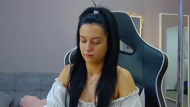 Snapshot of Eva_Lovvia_ chatting on January 2025 12:28:01 AM Eva Lovvia  online show from January 2025 12:28:01 AM