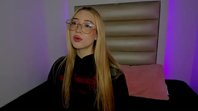 Snapshot of Princess_tokyo chatting on January 2026 08:55:01 PM Princess tokyo online show from January 2026 08:55:01 PM