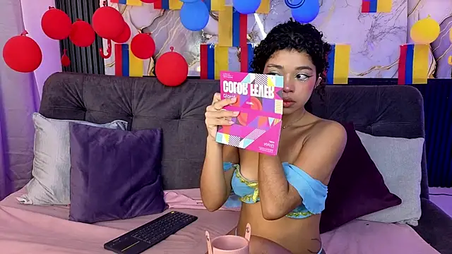 lucie petite online show from July 2026 06:25:01 PM