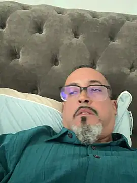 Snapshot of TheConfidentialClub chatting on January 2025 05:58:01 PM TheConfidentialClub online show from January 2025 05:58:01 PM