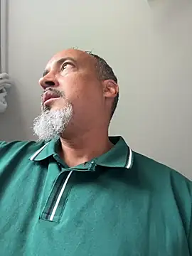 Snapshot of TheConfidentialClub chatting on September 2025 04:34:01 PM TheConfidentialClub online show from September 2025 04:34:01 PM