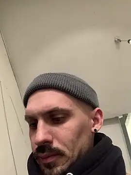 AssHunter4k online show from March 2025 09:29:02 AM