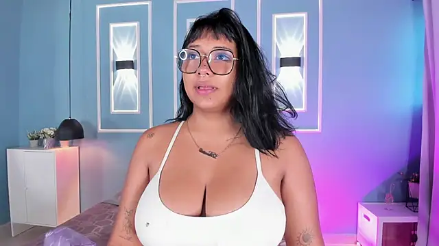 Snapshot of isabella_zc chatting on August 2026 11:48:02 AM isabella zc online show from August 2026 11:48:02 AM