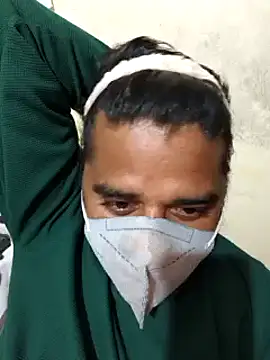 Snapshot of Raziv_komal143 chatting on February 2025 07:13:01 PM Raziv komal143 online show from February 2025 07:13:01 PM