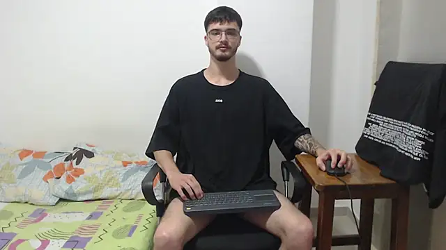 Aleex Miller online show from November 2025 03:34:01 AM