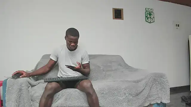 Snapshot of nene-5 chatting on September 2025 05:04:01 PM nene-5 online show from September 2025 05:04:01 PM