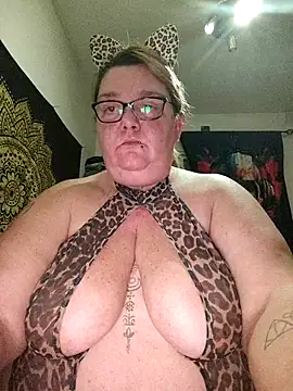 diosacurvy1984 online show from February 2026 10:50:01 PM