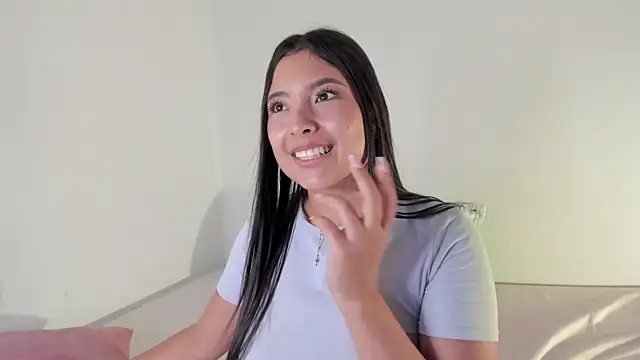 Sol angel  online show from March 2025 05:00:02 PM