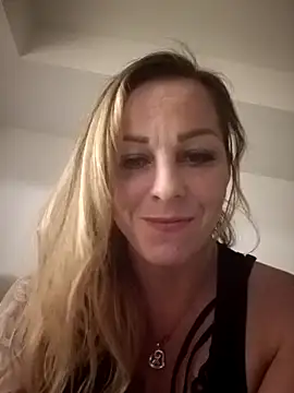 KittzyKat online show from January 2025 02:58:01 AM