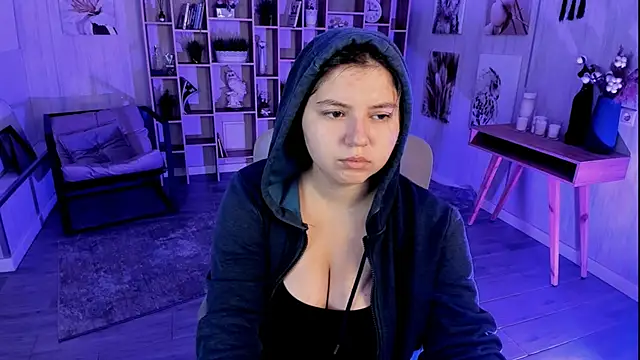 DiaAngell online show from September 2025 07:30:01 PM