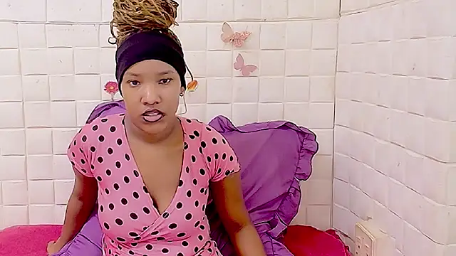 EroticSexyPrada online show from February 2026 05:25:01 PM