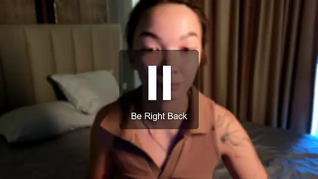 Snapshot of SusannJohnson chatting on May 2026 12:19:02 AM SusannJohnson online show from May 2026 12:19:02 AM