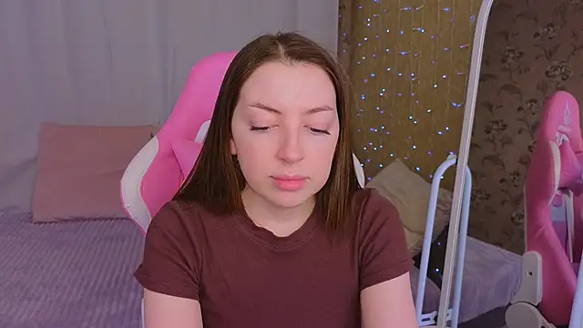 Ann moon   online show from February 2025 01:26:02 PM