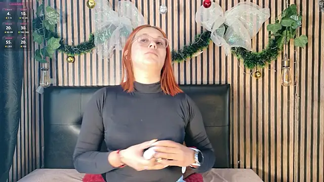 Sophie new25 online show from December 2025 01:27:01 PM