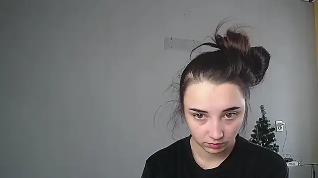 Eva Gloryy online show from January 2026 10:10:02 AM