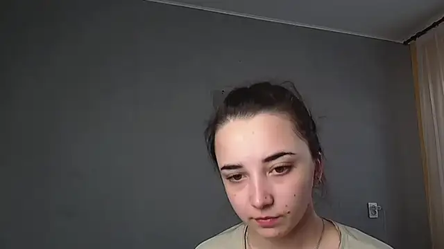 Eva Gloryy online show from March 2026 08:53:02 AM