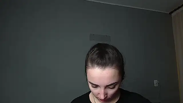 Eva Gloryy online show from April 2026 04:38:01 PM