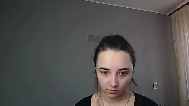 Eva Gloryy online show from April 2026 10:35:02 AM