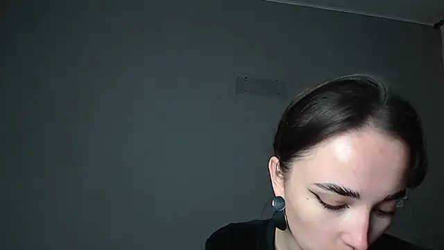 Eva Gloryy online show from April 2026 05:30:01 PM