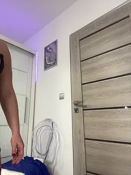 HotLivv69 online show from November 2025 11:37:02 PM