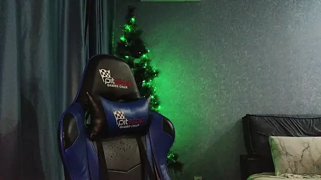 HotBrandyX online show from December 2025 02:25:02 PM