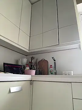 sweetflowers69 online show from April 2026 11:41:01 AM