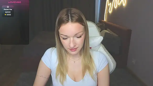 MargaretSweet1 online show from March 2026 07:02:01 AM