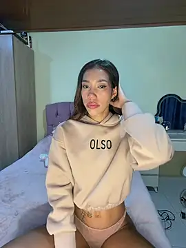 zoe storm online show from February 2026 01:46:02 AM